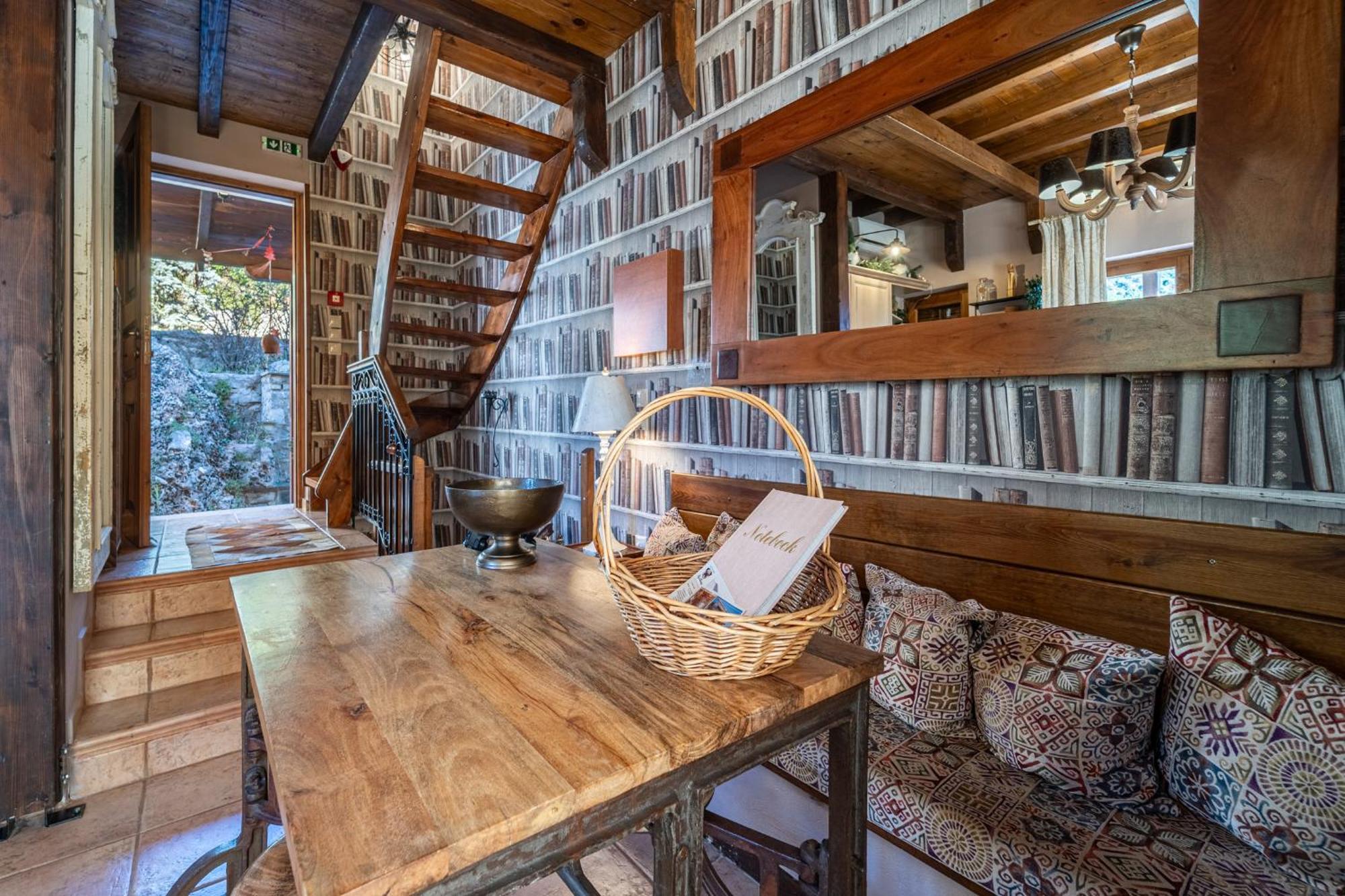Rock Dandy Deluxe Chalet In Arachova - Delphi, Sauna, Prv Parking, Amazing View Exterior photo