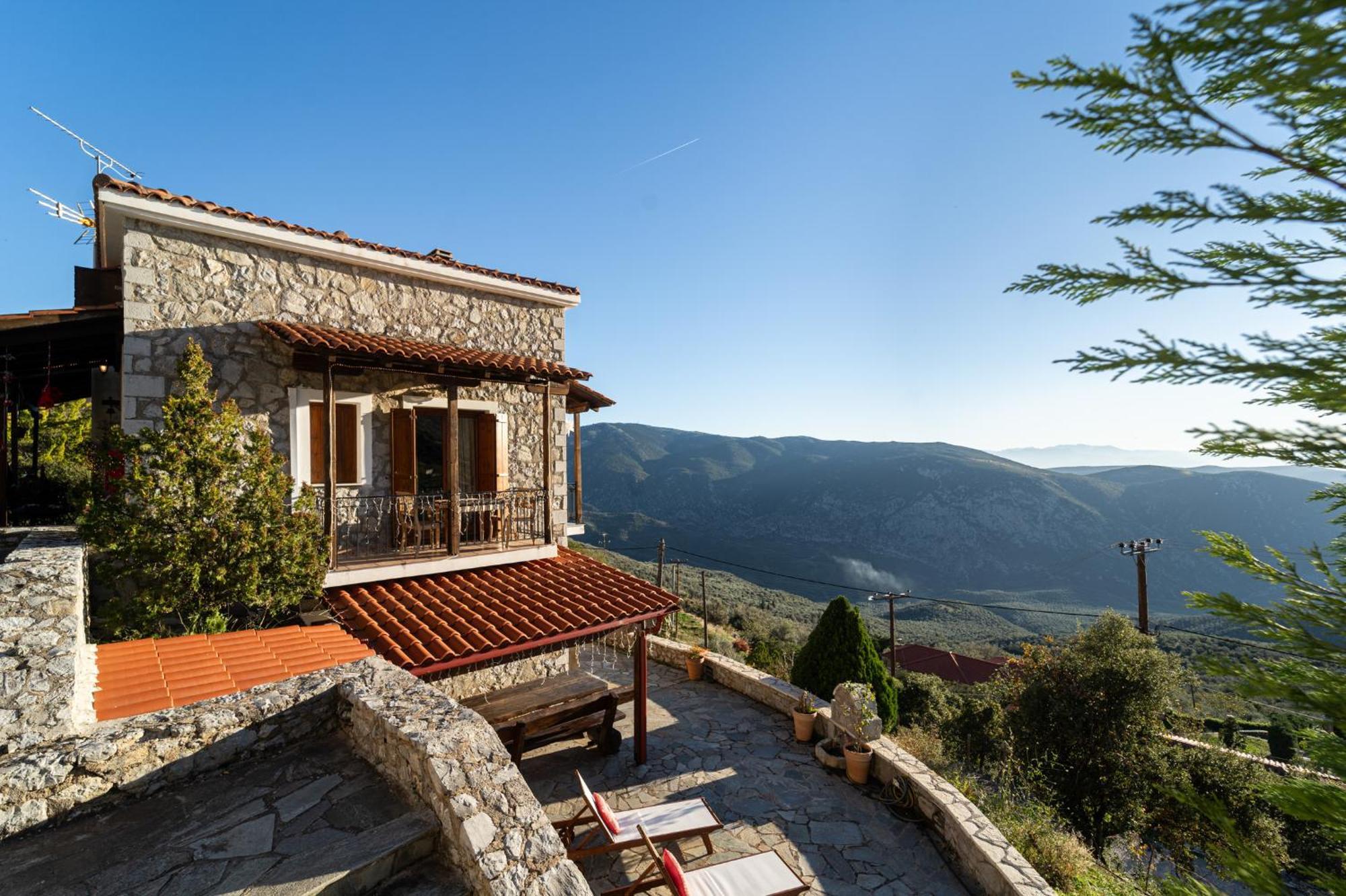 Rock Dandy Deluxe Chalet In Arachova - Delphi, Sauna, Prv Parking, Amazing View Exterior photo