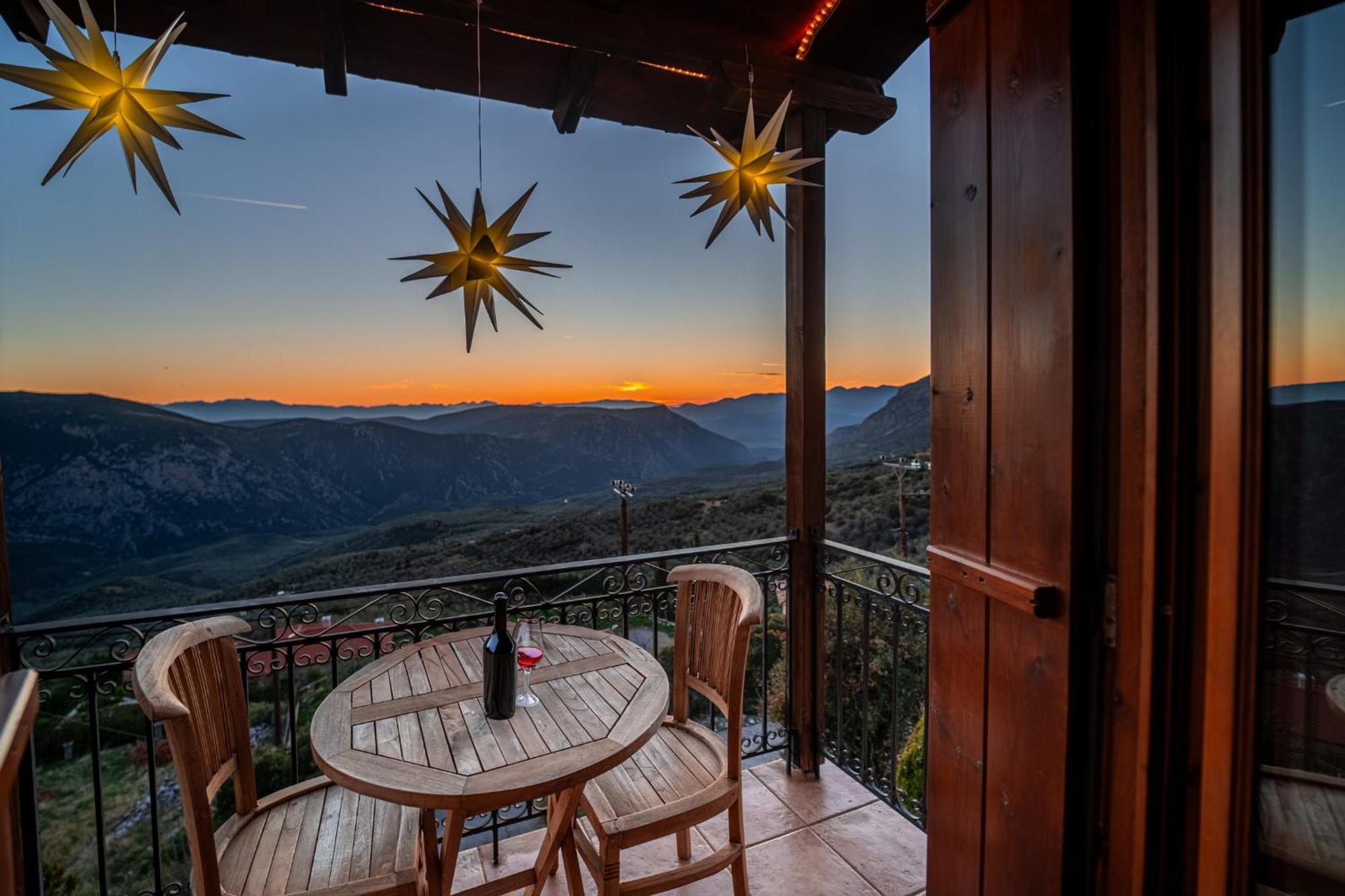 Rock Dandy Deluxe Chalet In Arachova - Delphi, Sauna, Prv Parking, Amazing View Exterior photo