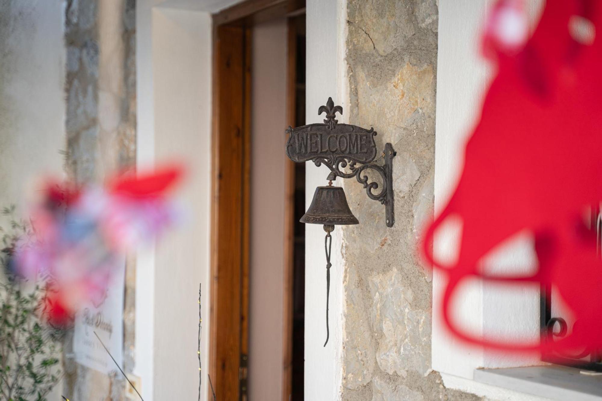 Rock Dandy Deluxe Chalet In Arachova - Delphi, Sauna, Prv Parking, Amazing View Exterior photo